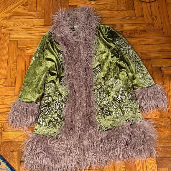Moon Glow Coat - Picture 7 of 10